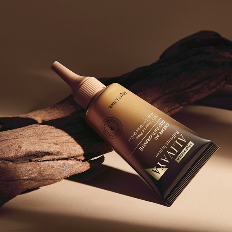 Anti gravity light line beauty neck cream